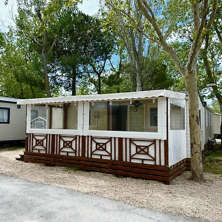 Camping Tribord Dix Neuf Le Grau-du-Roi